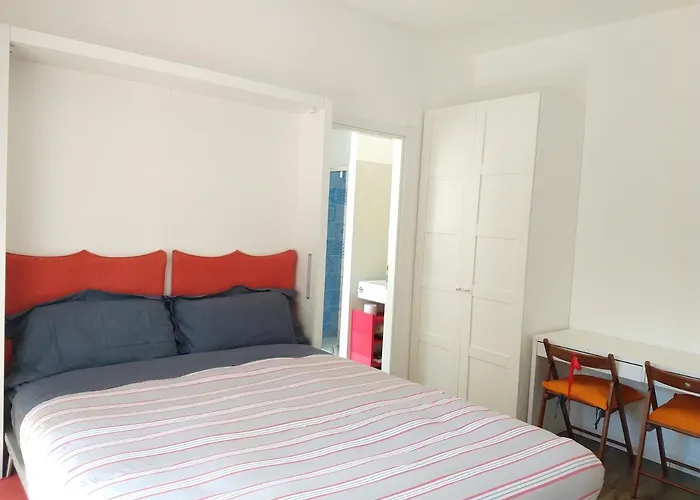 Ripe's Forest Garden Roma